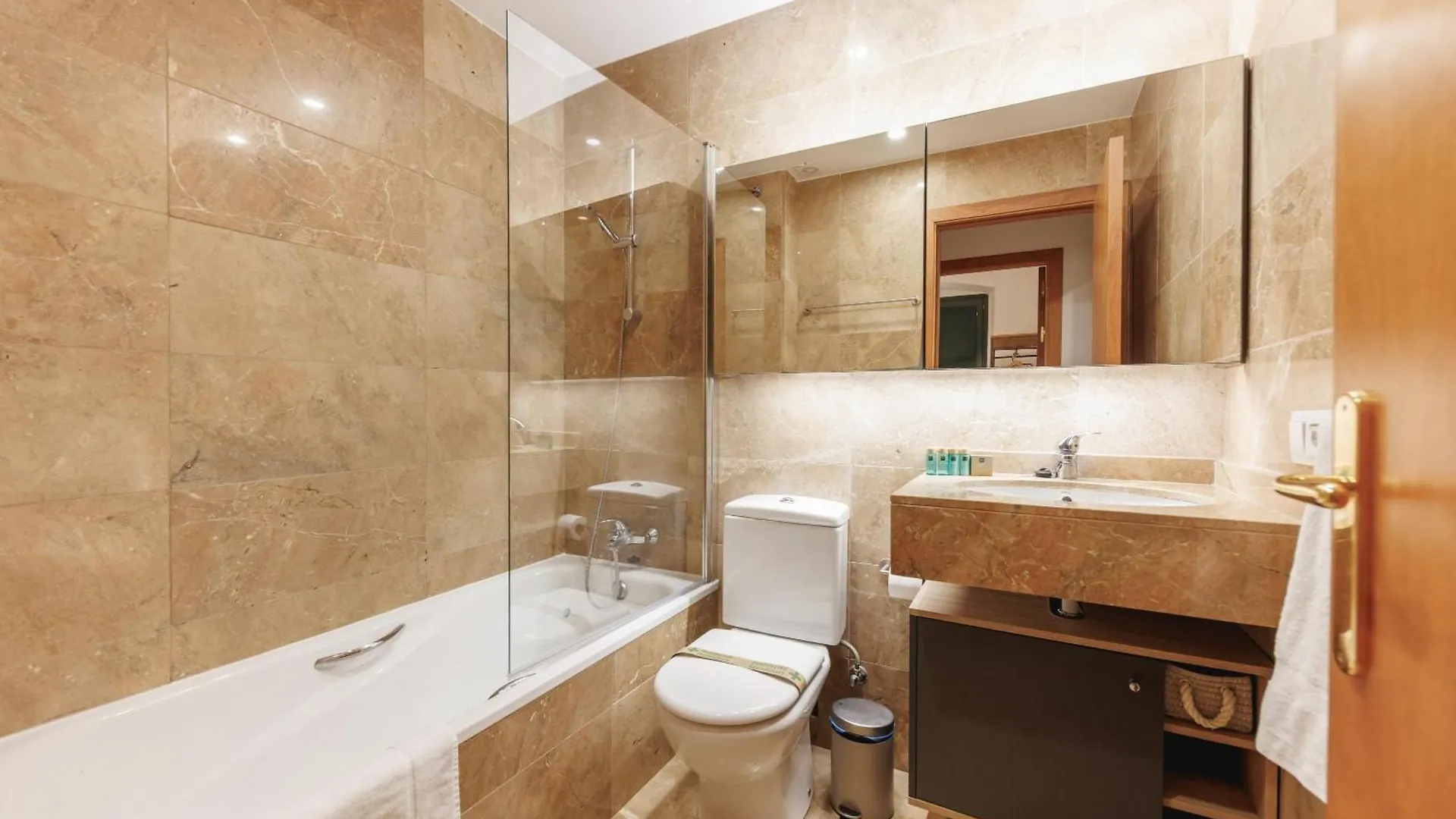 Bravissimo Catedral Apartment Girona